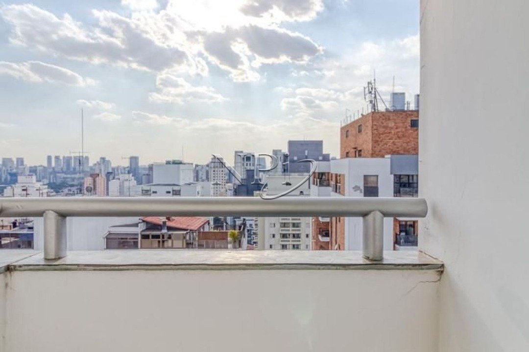 Edificio La Tour Lumiere de Courreges - imagem 4