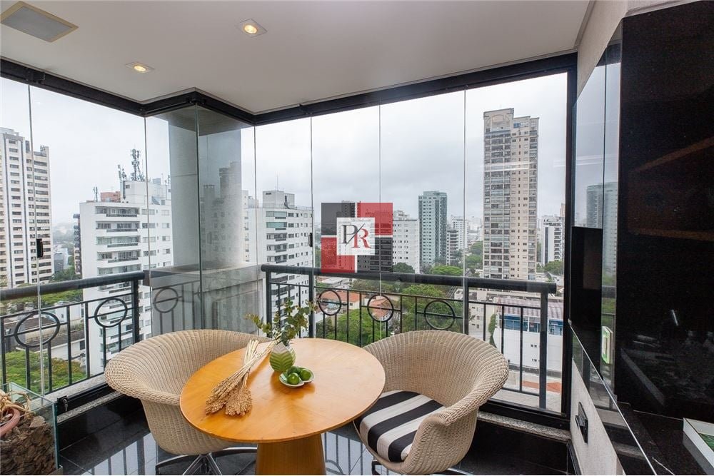 La Roche Moema Varanda gourmet