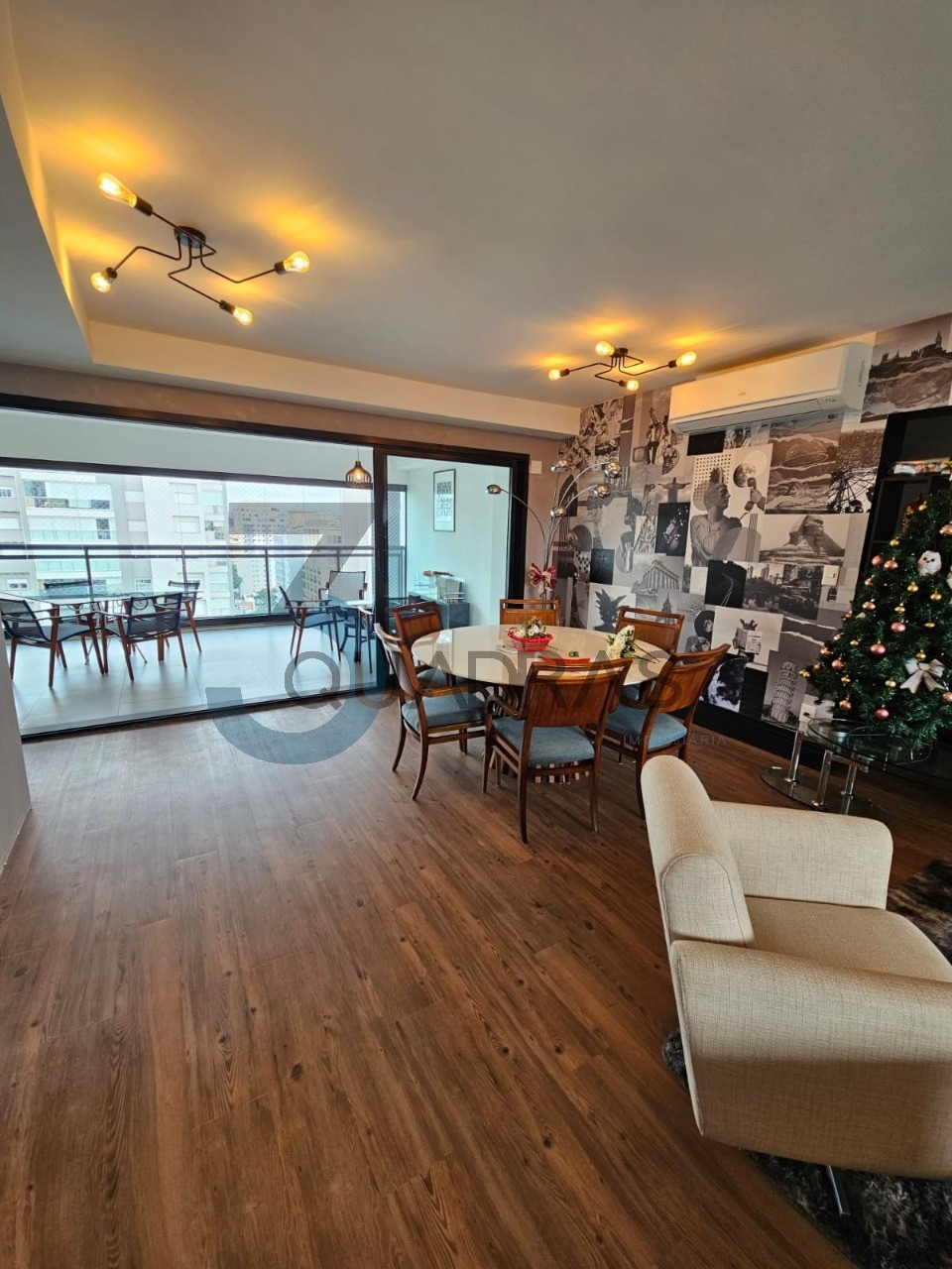 1300 Jurupis Sala de jantar