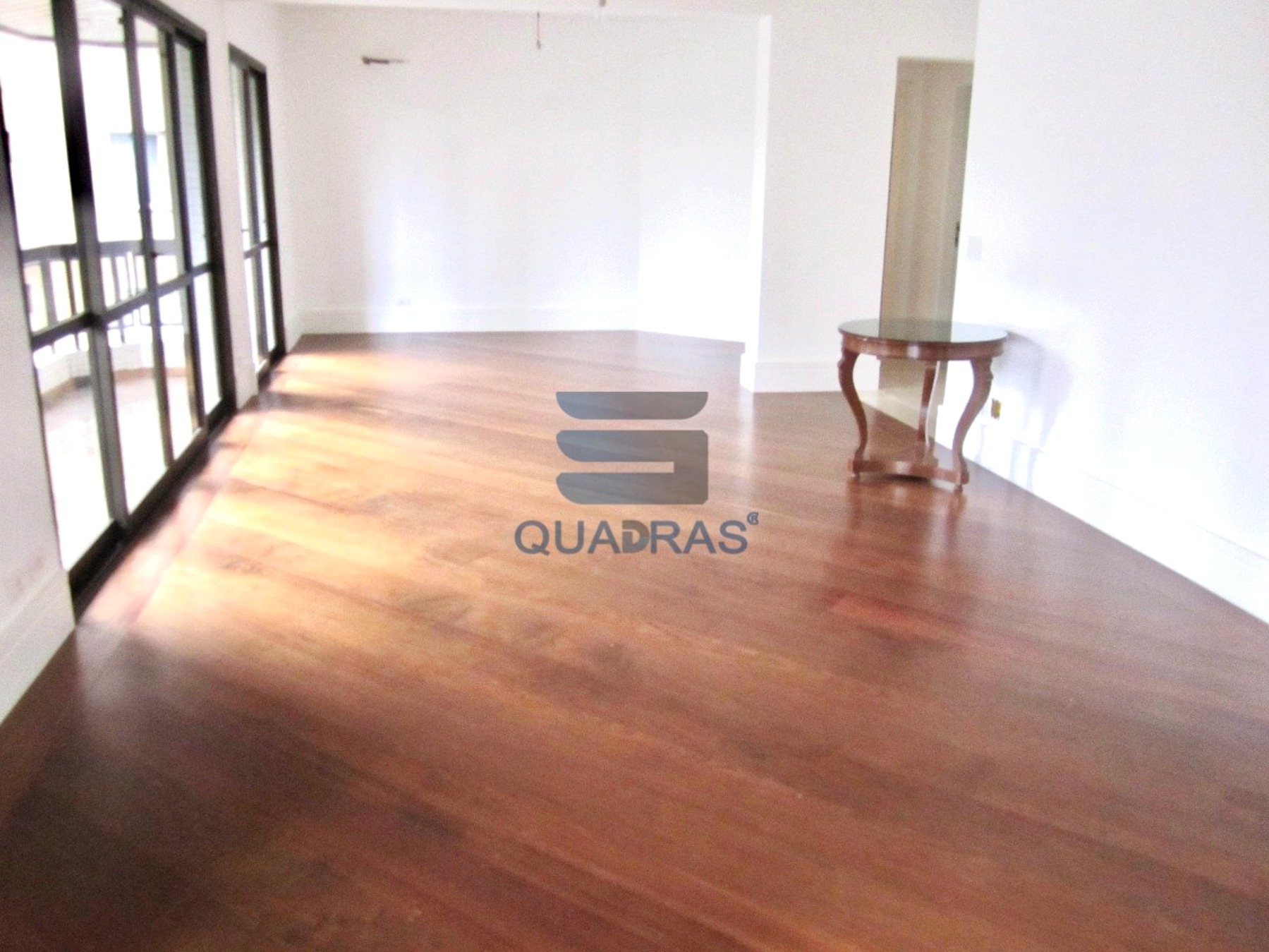 Maison Saint Laurent - imagem 2