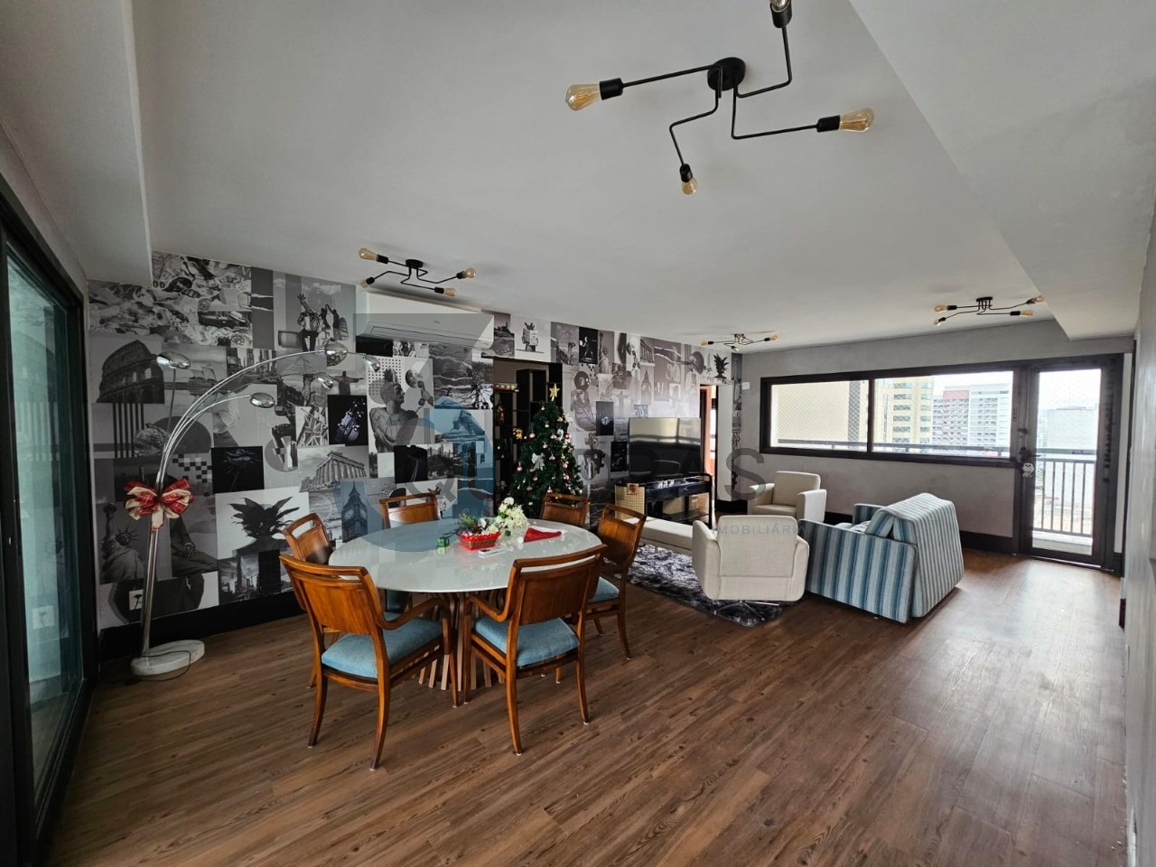 1300 Jurupis Sala de jantar