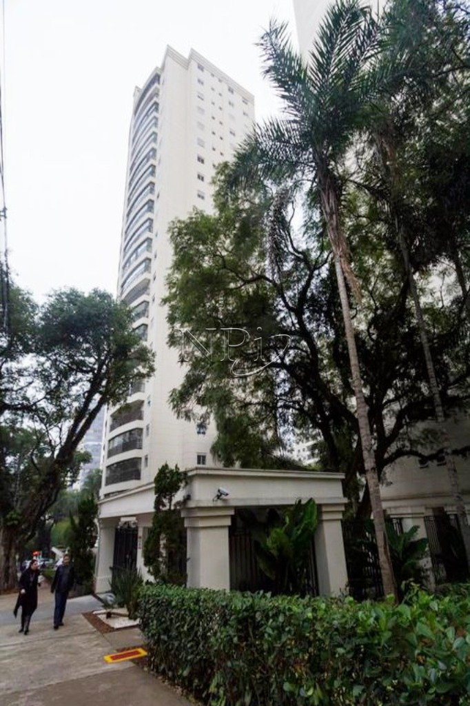 Condomínio Patio Figueira Fachada