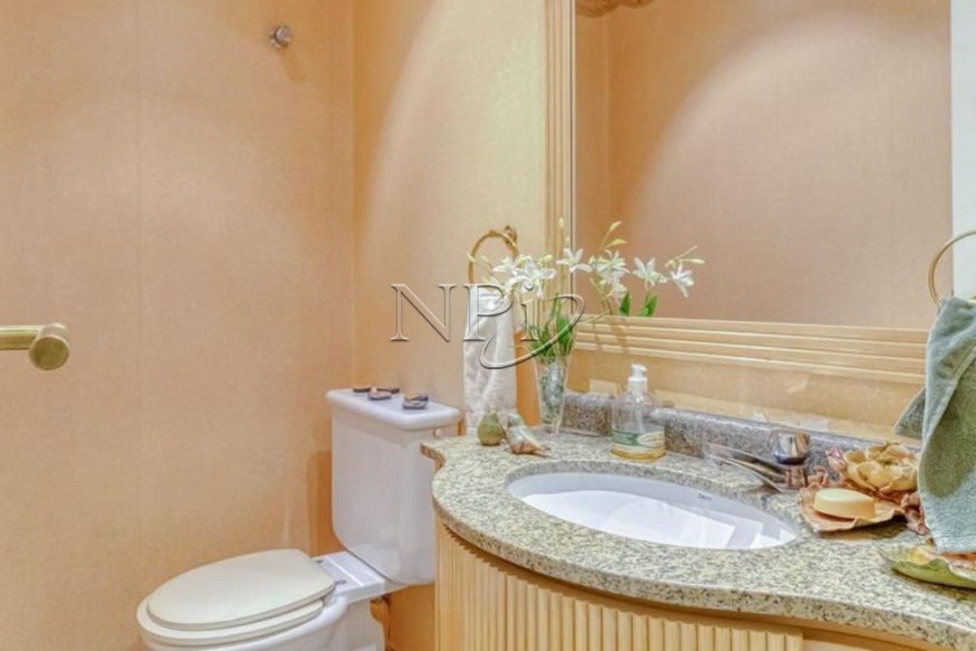 Edificio La Tour Lumiere de Courreges - imagem 5