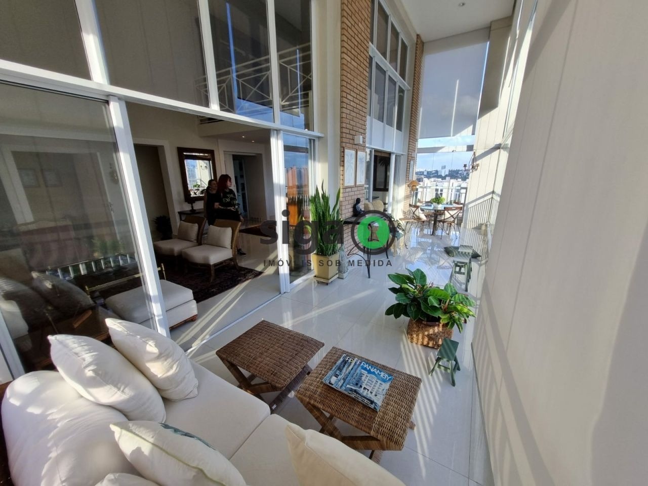 Wide Garden - imagem 2