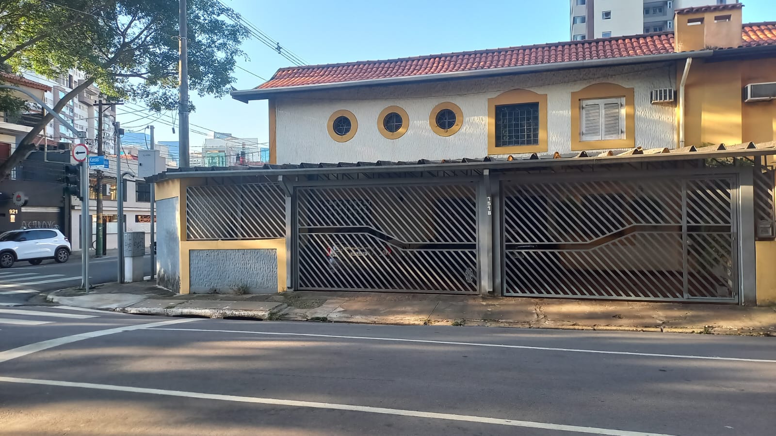 Casa comercial no Brooklin Fachada